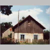 078-1002 Haus in Pomedien, gesehen im Jahre 1992.jpg